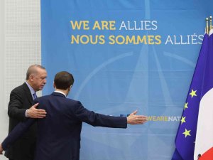 Cumhurbaşkanı Erdoğan, Macron İle Bir Araya Geldi