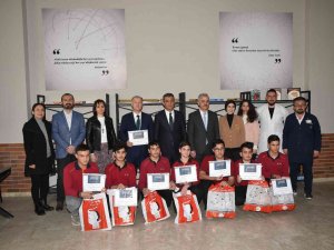 Denizlili Öğrencilerden Şampiyonada Önemli Başarı