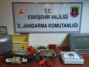 Jandarma Hırsızlık Şüphelisini Kısa Sürede Yakaladı