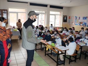 “Çat Kapı Tiyatrosu” İle Orman Sevgisi Aşılanıyor