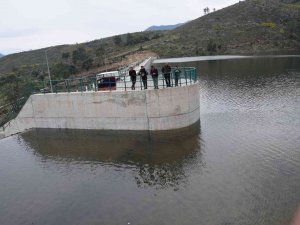 Antalya’da ‘Dolmaz’ Denilen Baraj Taştı, Çiftçilerin Yüzü Güldü