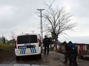 Kaybolan Alzheimer Hastasını Gazeteci Tanıdı, Ailesine Teslim Etti