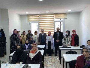 Üsküdar’da ’Üsmek Ünalan Kurs Merkezi’ Kapılarını Açtı