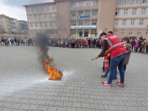 İ̇lkokul Öğrencilerine Yangın Tatbikatı
