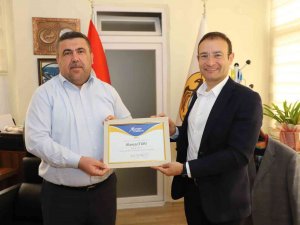 Alanya Triatlonu’na Dünyanın En İyi Yerel Organizasyonu Ödülü