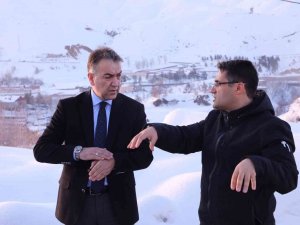Vali Çağatay, Çığ Tehlikesi Olan Mahallede İncelemelerde Bulundu