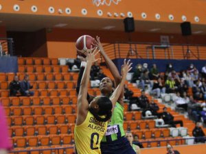 Bitci Kadınlar Türkiye Kupası: Nesibe Aydın: 66 - Fenerbahçe Safiport: 74