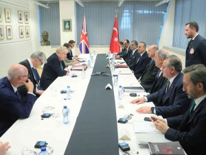 Cumhurbaşkanı Erdoğan, İ̇ngiltere Başbakanı Johnson İle Bir Araya Geldi