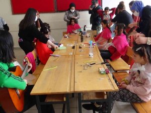 Köy Okullarındaki Kız Öğrencilere Ücretsiz Kuaför Hizmeti