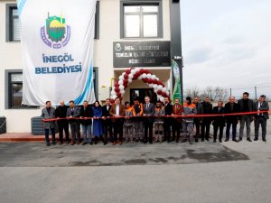 İ̇negöl Belediyesi Temizlik İ̇şleri İdari Binası Hizmete Girdi