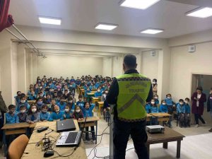 Minikler Trafik Kurallarını Jandarmadan Öğrendi