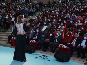 Sağlık Çalışanları İçin Azerin Konseri
