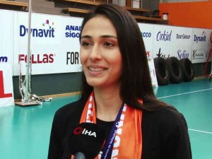 Simge Aköz: "Bu Kupayı Eve Getirmek Gurur Verici Bir Durum"