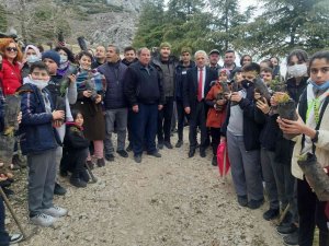 Kırkağaç’ta 176 Fidan Toprakla Buluştu