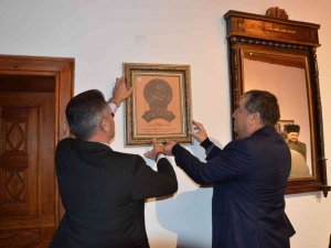 Tarihi Belge Ait Olduğu Yere Asıldı