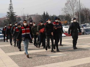 Cezaevlerindeki Terör Örgütü Üyelerine Finans Sağlayan 7 Kişi Adliyeye Sevk Edildi