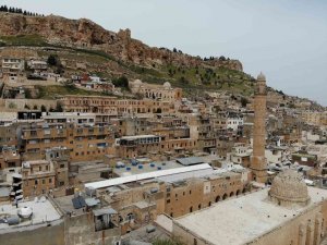 Turistler Kış Mevsimine Aldırış Etmeden Mardin’e Akın Ediyor