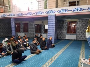 Bingöl’de Öğretmenler Ve Öğrenciler Sabah Namazında Buluştu