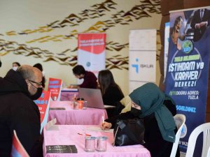 Tuzla Kariyer Ve İ̇stihdam Buluşmaları’nda İş Arayan 200 Engelli Birey İşe Yönlendirildi