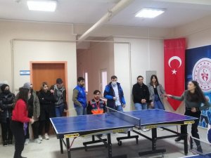 Türkeli Myo’dan Masa Tenisi Turnuvası
