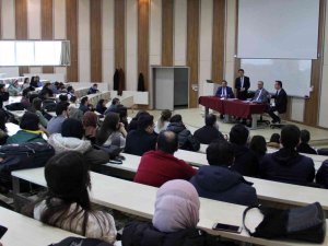 Elçi Müsteşarı Simon, Alman Öğrencilere Gaün’ü Önerdi