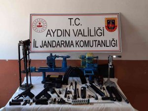 Evi Silah İmalathanesine Çevirmiş