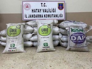 Tarladan Gübre Ve Sera Naylonu Çalan 4 Şüpheli Tutuklandı