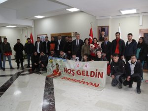 Avrupa Şampiyonu Coşkuyla Karşılandı