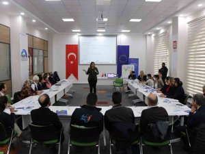 Elazığ’da “İ̇şin Var, Gücün Var” Çalıştayı Düzenlendi