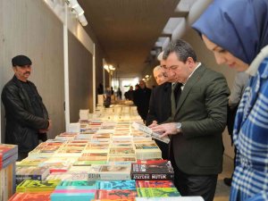 Bergama Kitap Günleri Kapılarını Açtı