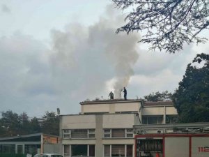 Seka Sosyal Tesisler De Yangın Çıktı