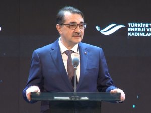 Bakan Dönmez: “Türkiye’nin En Büyük Projelerinde Kadınların Dokunuşunu Göreceksiniz”