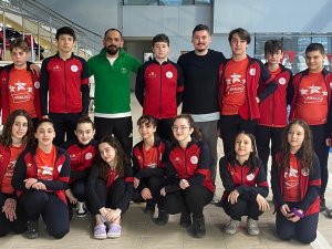 Düzceli Yüzücüler Yarı Finalde