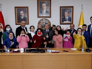 Down Sendromlu Çocuklar Rektör Kızılay’ın Konuğu Oldu