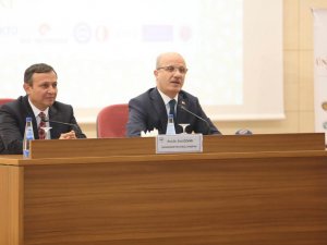 Yök Başkanı Prof. Dr. Erol Özvar, Erü’de Öğrenciler İle Buluştu