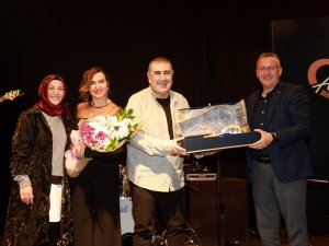 Adapazarı’nda Eda Ve Metin Özülkü Rüzgarı
