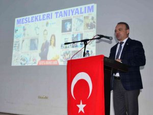 Vali Öner, Tecrübelerini Öğrencilerle Paylaştı
