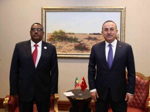 Dışişleri Bakanı Çavuşoğlu, Doha’da Mevkidaşlarıyla Görüştü