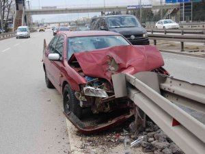 Bariyer Otomobile Ok Gibi Saplandı