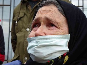 Heyelanda Evi Yıkılan Yaşlı Kadın: “60 Senelik Emeğim Gitti”