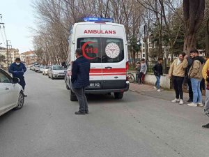 Otomobilin Çarptığı Çocuk Ölümden Döndü