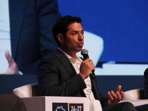 Ünlü Oyuncu Mert Fırat: “Kocaman Bir İklim Krizi Yaşıyoruz”
