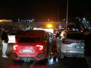 Avcılar D-100 Karayolunda Zincirleme Trafik Kazası: 1 Yaralı
