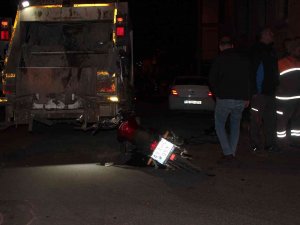 Üç Aracın Karıştığı Kazada 1 Kişi Öldü