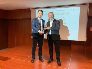 Firmadan 5 Yıl Ve Üzerinde Çalışan Personeline Plaket