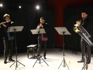Anadolu Nefesli Beşlisi, Müzikseverleri Dünya Turuna Çıkardı