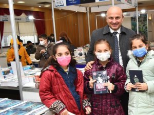 Oral: Kütüphaneler Bilgi Kaynağıdır