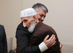 Rize'de Şehit Ailelerine Ziyaret