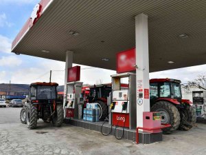 Ankara Büyükşehir’den Çiftçilere Mazot Desteği