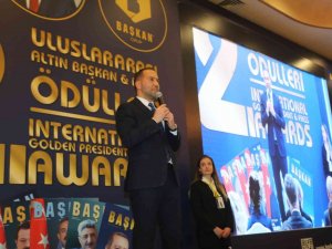 Emrah Özdemir Yılın Belediye Başkanı Seçildi